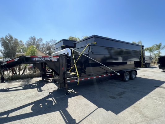 Junk removal and cleanup - Demolition equipment Junk removal and cleanup - Demolition equipment