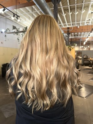 Full Highlight with Melissa - Full highlight service with Melissa, 2 hours $220. Includes blow dry style.