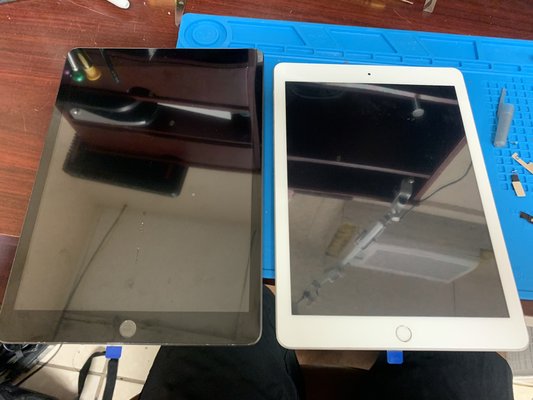 iPad repair - One iPad Pro 9.7 and one iPad 6th gen. Both fixed within 2 hours.