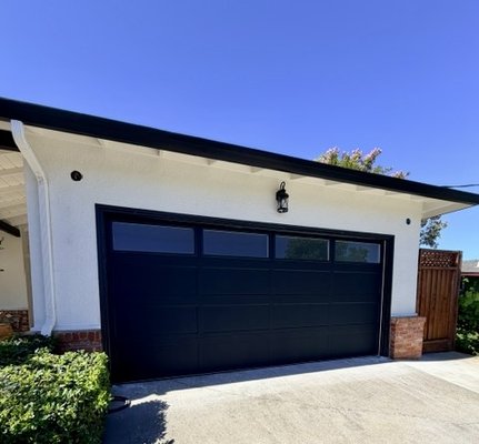 Clopay Bridgeport Lustra Black - New custom Clopay Bridgeport door installation. Paint color is premium Lustra Black. Architectural window series in plain long style with obscure glass.
Livermore, CA
June 2026 Clopay Bridgeport Lustra Black - New custom Clopay Bridgeport door installation. Paint color is premium Lustra Black. Architectural window series in plain long style with obscure glass.
Livermore, CA
June 2026