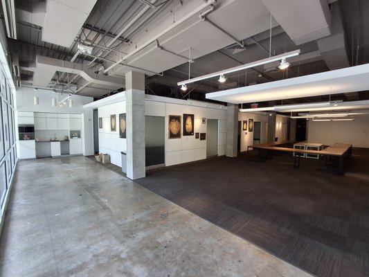 Silhouette Event Hall - A versatile, multipurpose event hall located in the heart of Midtown. 

Our space includes a large central area to set up chairs & tables, a kitchenette area with a sink and cabinets, a dedicated reception area & desk, several smaller side rooms for separate activities/functions, a storage area in the back with shelves and containers, and a front window wall giving your guests a view of Peachtree Street.

This is a great venue for corporate and work-related events, conferences, lectures, art exhibitions, film/photography shoots, weddings, receptions, parties, galas, awards ceremonies, luncheons, and banquets.

Pricing is at 800$ for 4 hours, 2000$ for a full day. Includes tables, chairs, a projector and screen, Wi-Fi, and security from 7AM to 11PM Monday to Friday. Renting outside of business hours will incur an additional 25$/hr charge.

Parking is available at our guest deck for 4-20$ a day depending on length of stay, there are also paid street parking and local transit options nearby