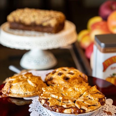 THANKSGIVING MENU - Have you made your list for your dessert spread for Thanksgiving? Hosting a party? Let us do the cooking and the baking and you do the eating. Check our menu at www.hurnobyazucal.com and preorder now.