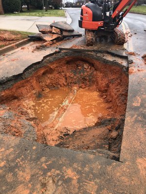 Emergency water line repair - 10” water main break at home depot
