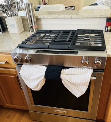 Residential Cleaning - We believe what makes a cleaning business unique is its ability to provide personalized and tailored cleaning services that meet the specific needs and preferences of each customer. Additionally, offering eco-friendly cleaning solutions, using high-quality equipment and products, and having a team of skilled and friendly professionals sets us apart from the competition. Not the mention the SAVINGS!
It's all about going the extra mile to ensure customer satisfaction and creating a positive and memorable cleaning experience.
Get Same/Next Day Cleanings if you need. Inquire about your specific project & needs but prices range usually between around $200-300 Residential Cleaning - We believe what makes a cleaning business unique is its ability to provide personalized and tailored cleaning services that meet the specific needs and preferences of each customer. Additionally, offering eco-friendly cleaning solutions, using high-quality equipment and products, and having a team of skilled and friendly professionals sets us apart from the competition. Not the mention the SAVINGS!
It's all about going the extra mile to ensure customer satisfaction and creating a positive and memorable cleaning experience.
Get Same/Next Day Cleanings if you need. Inquire about your specific project & needs but prices range usually between around $200-300