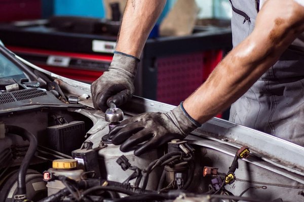 Ask about our Brakes Specials! - We guarantee all work! Full Service provider we can meet all automotive needs. We offer services to all (Women can feel safe here), family owned and operated with a central location, Southern & Alma School in the East valley. We are trustworthy and do all repair with honesty & integrity. 
Se habla Español!