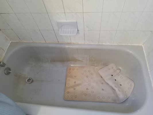 Bathroom deep clean - Before and after of bathroom deep clean Bathroom deep clean - Before and after of bathroom deep clean