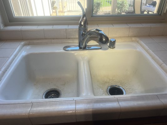 stainless steel sink replacement - This kitchen sink was installed due to customer wanting something new in their kitchen they went with a single bowl stainless steel sink of there choice call now for any questions