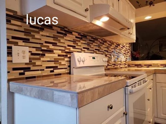 Kitchen 2019 - Updated coutertops and added tile backsplash Kitchen 2019 - Updated coutertops and added tile backsplash