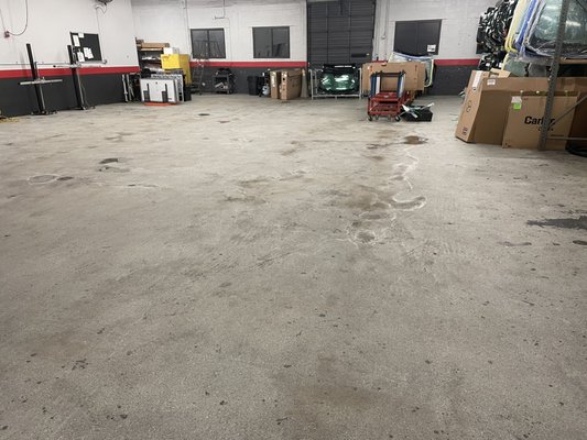 Commercial shop floor scrub and wash cleaning - Commercial account with a one time floor cleaning scrub and wash.