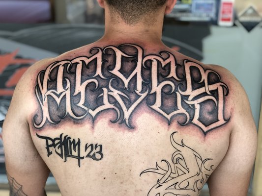Fine line and lettering to bangers - Here you can see and enjoy some lettering and fine line work to dope bangers we do on clients. Fine line and lettering to bangers - Here you can see and enjoy some lettering and fine line work to dope bangers we do on clients.