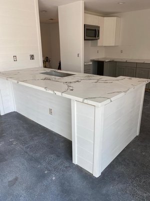 Calacatta Corchia Kitchen Remodel - Our Calacatta Corchia Quartz was put into this home along with our single hole undermount kitchen sink. Calacatta Corchia Kitchen Remodel - Our Calacatta Corchia Quartz was put into this home along with our single hole undermount kitchen sink.