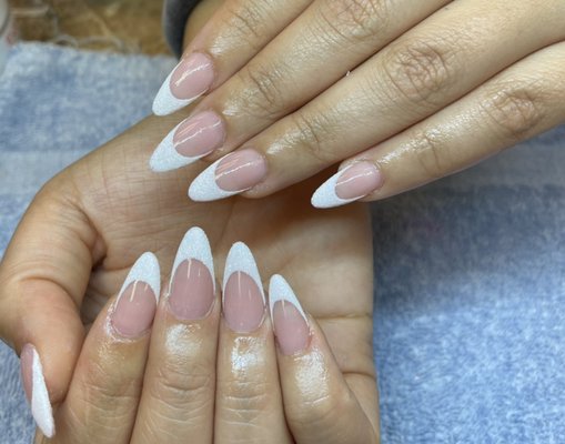 Nails design - New style of frend tip, classic and classy as the same time.!!!! Nails design - New style of frend tip, classic and classy as the same time.!!!!