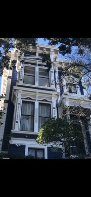 Victorian house - Scaffolding installation to properly paint the house and 18-karat gold plating on the front of the house. Victorian house - Scaffolding installation to properly paint the house and 18-karat gold plating on the front of the house.