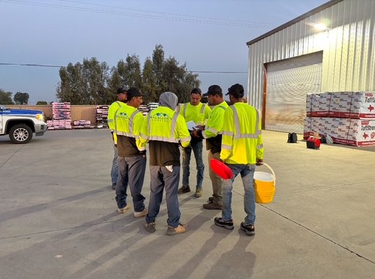 On the job (employees) - Crews on the job On the job (employees) - Crews on the job