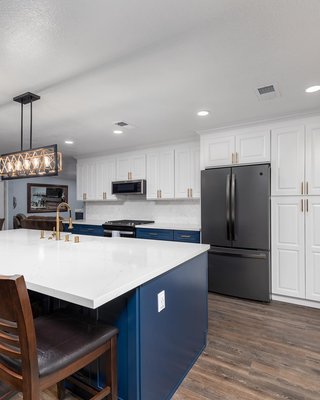 Elkgrove custom kitchen - Full kitchen remodel including a new countertop new backsplash and new l kitchen cabinet and new appliances and flooring￼
