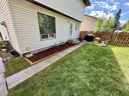 Backyard Reno - This back yard renovation included new steps, walkway, and garden beds. Backyard Reno - This back yard renovation included new steps, walkway, and garden beds.