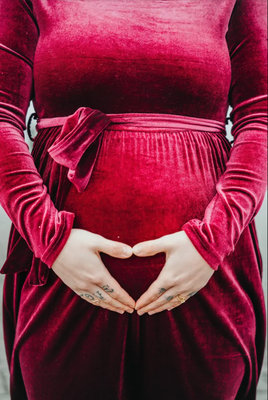 Maternity - Celebrate the beauty of this incredible chapter. Soft, glowing portraits that honor the strength and grace of motherhood.