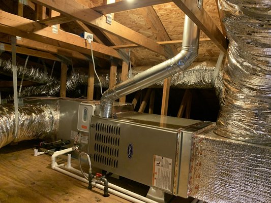 Installation 3-zone - Old system replaced with a new hybrid system(Carrier in the attic and Bosh outside)with new ductwork and 3 zone.