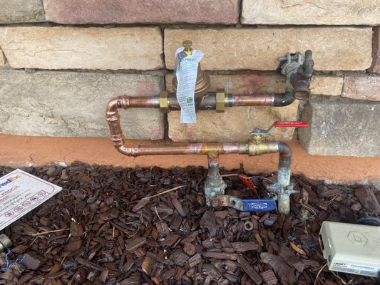 3/4" Pressure Regulator Replacement - Happy Plumbing replaced existing 3/4” PRV and shut off valve. Existing PRV had a pressure of 110 psi. Replaced with a new three-quarter PRV set psi at 55. Happy Plumbing also replaced existing shut off valve with a new three-quarter ball valve as old shut off valve would not shut completely allowing water to come through. 3/4" Pressure Regulator Replacement - Happy Plumbing replaced existing 3/4” PRV and shut off valve. Existing PRV had a pressure of 110 psi. Replaced with a new three-quarter PRV set psi at 55. Happy Plumbing also replaced existing shut off valve with a new three-quarter ball valve as old shut off valve would not shut completely allowing water to come through.