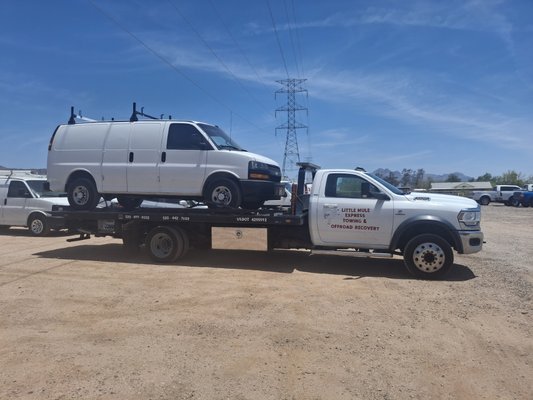 Commercial Vehicle Towing - Commercial Vehicle Towing Commercial Vehicle Towing - Commercial Vehicle Towing
