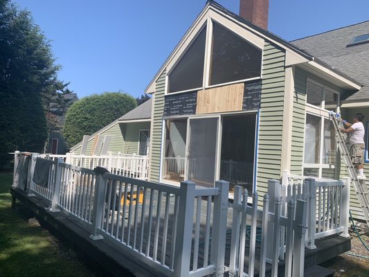 Exterior house painting and carpentry - Exterior house carpentry repair Exterior house painting and carpentry - Exterior house carpentry repair