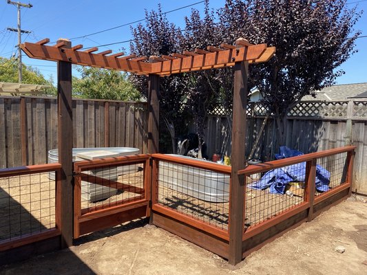hog wire fence with trellises and stain in San Jose CA, - Take a look at this beautiful project for someone who contacted us and gave us the opportunity to work on this project. We are here to serve our community. hog wire fence with trellises and stain in San Jose CA, - Take a look at this beautiful project for someone who contacted us and gave us the opportunity to work on this project. We are here to serve our community.