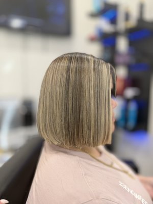 Hair cut - Por ejemplo:
* Long bob / Lob
* Bob clásico
* Butterfly cut
* Shaggy layers
* Capas largas con curtain bangs
* Wolf cut
* Pixie
* Corte en V con capas
* Corte recto para cabello largo Hair cut - Por ejemplo:
* Long bob / Lob
* Bob clásico
* Butterfly cut
* Shaggy layers
* Capas largas con curtain bangs
* Wolf cut
* Pixie
* Corte en V con capas
* Corte recto para cabello largo
