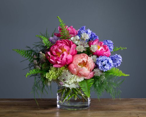 Same-Day Flower Delivery - Looking for a unique way to celebrate your loved one's birthday? Look no further than our birthday flower delivery services in Irvine and Orange County! at Ivory Florist We offer various beautiful and unique flower arrangements that are perfect for celebrating any birthday. Our flower shop specializes in creating custom arrangements that are tailored to your loved one's preferences and tastes. Whether they prefer classic roses or something more exotic, we have the perfect bouquet for them. And with our same-day delivery services, you can rest assured that your flowers will arrive fresh and on time. When you choose our flower delivery service for your loved one's birthday, you can expect the highest level of quality and service. Our team of expert florists takes great care to ensure that every arrangement is created with the utmost attention to detail, from selecting the freshest blooms to arranging them in the most beautiful way possible. So why wait? Make your loved one's birthday extra special this year with our birthday flower delivery services in Irvine and Orange County. With our beautiful and unique arrangements, you're sure to put a smile on their face and create a memory that will last a lifetime. Contact us today to place your order!
The Ivory Florist Luxury Flowers Collection is to provide recipients with a transformative experience that touches their spirits and enriches their lives. Each floral arrangement is a unique expression of the message that you want to convey to your loved ones. Our focus is on quality arrangements that are iconic, with a design aesthetic that captures the beauty of luxury gift-giving. This bold and lush collection of fresh flower arrangements is perfect to gift to that someone special. All the arrangements in this collection are made with fresh flowers. Same-Day Flower Delivery - Looking for a unique way to celebrate your loved one's birthday? Look no further than our birthday flower delivery services in Irvine and Orange County! at Ivory Florist We offer various beautiful and unique flower arrangements that are perfect for celebrating any birthday. Our flower shop specializes in creating custom arrangements that are tailored to your loved one's preferences and tastes. Whether they prefer classic roses or something more exotic, we have the perfect bouquet for them. And with our same-day delivery services, you can rest assured that your flowers will arrive fresh and on time. When you choose our flower delivery service for your loved one's birthday, you can expect the highest level of quality and service. Our team of expert florists takes great care to ensure that every arrangement is created with the utmost attention to detail, from selecting the freshest blooms to arranging them in the most beautiful way possible. So why wait? Make your loved one's birthday extra special this year with our birthday flower delivery services in Irvine and Orange County. With our beautiful and unique arrangements, you're sure to put a smile on their face and create a memory that will last a lifetime. Contact us today to place your order!
The Ivory Florist Luxury Flowers Collection is to provide recipients with a transformative experience that touches their spirits and enriches their lives. Each floral arrangement is a unique expression of the message that you want to convey to your loved ones. Our focus is on quality arrangements that are iconic, with a design aesthetic that captures the beauty of luxury gift-giving. This bold and lush collection of fresh flower arrangements is perfect to gift to that someone special. All the arrangements in this collection are made with fresh flowers.