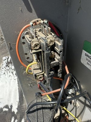 AC repair - AC Repair Service
Fast, reliable repairs for all AC problems—no cool air, strange noises, or system failures. Expert technicians, fair pricing, and quick service to keep you comfortable.