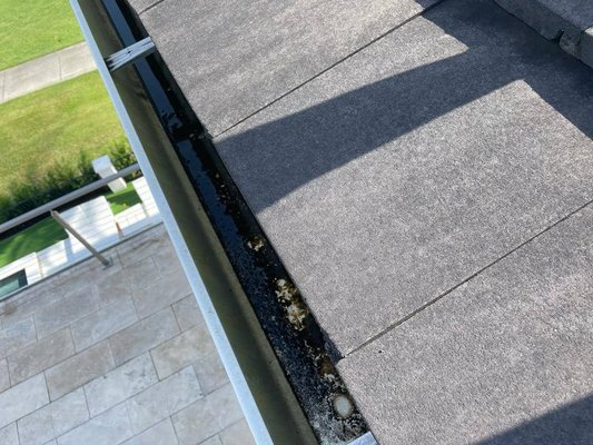 Gutter Cleaning - Clogging and accumulation of dirt is the most common problem in gutters, so it is recommended to clean them at least twice a year. We clean them for you. Gutter Cleaning - Clogging and accumulation of dirt is the most common problem in gutters, so it is recommended to clean them at least twice a year. We clean them for you.