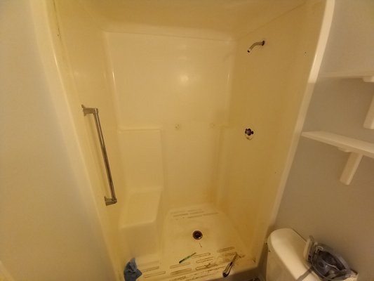 shower resurfacing - We brought this shower back to life. bright, shiny, and beautiful.
Better than new in 3 hours! shower resurfacing - We brought this shower back to life. bright, shiny, and beautiful.
Better than new in 3 hours!