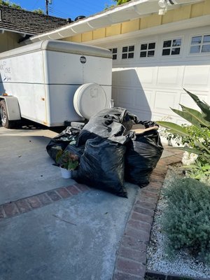 Mary in Costa Mesa - Got a call from Mary about renting a trailer to dispose of dirt and debris from a landscape job she had previously done. Remove an above ground planter and dispose of all items. Had to make two trips because of the amount of dirt but managed to complete it in about 5 hours. also managed to get rid of a bike and some bulky items around the house. it was great working with Mary and I look forward to working with her again. Mary in Costa Mesa - Got a call from Mary about renting a trailer to dispose of dirt and debris from a landscape job she had previously done. Remove an above ground planter and dispose of all items. Had to make two trips because of the amount of dirt but managed to complete it in about 5 hours. also managed to get rid of a bike and some bulky items around the house. it was great working with Mary and I look forward to working with her again.