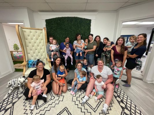 Mommy and Me Classes - Mommy & Me classes are designed to allow kids and parents to interact with others. It's an exposer to new faces, sounds, actives, behaviors and group sittings. We offer different programs from music classes, yoga, sensory actives, and arts & craft. Classes are available during the week and weekend.