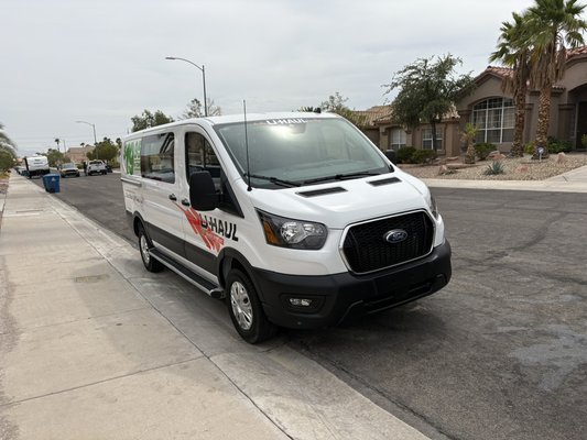 Ford U-Haul Van – Burning Man Full Detail - 1 day | Heavy-duty detail
After returning from Burning Man, the van was covered in fine desert dust and clay stuck deep into trim, plastic, and rubber. A full restoration detail was performed.