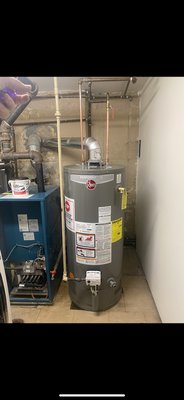 Water Heater installation - Installation was required due to leak in the previous machine. Same day service!