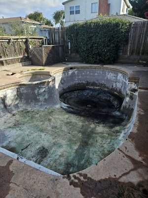 deep cleaning a pool - this was a pool that was full of mud and green water needed to be cleaned and santized deep cleaning a pool - this was a pool that was full of mud and green water needed to be cleaned and santized