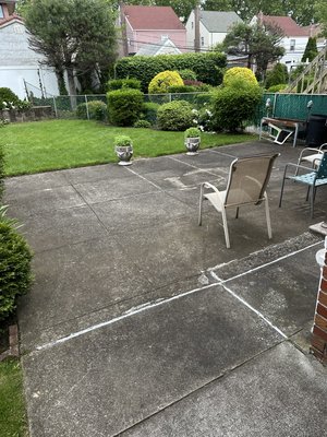 Patio and walkway cleaned in Whitestone - Loads of algae and grime removed of this property. Looking new.