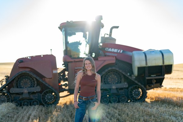 Senior photos - I was hired to do a senior photoshoot for an upcoming senior who also works in the farms. Senior photos - I was hired to do a senior photoshoot for an upcoming senior who also works in the farms.