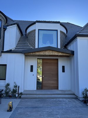New custom 9’x7’ Pivot Door with sidelight Coto de Caza - New custom wood pivot door with a full sidelight. Custom 13” door frame made of hickory installed in July of 2022 in Coto de Caza. New custom 9’x7’ Pivot Door with sidelight Coto de Caza - New custom wood pivot door with a full sidelight. Custom 13” door frame made of hickory installed in July of 2022 in Coto de Caza.