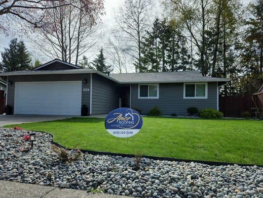 Everett Roof Replacement - This was a roof that failed due to an improper installation. We removed the old roof and installed a roof that will last for decades.