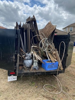 Let us make the dump runs! - Working hard to make your life easier. We know the stress of clutter or remodeling. Let us relieve some of that stress by cleaning up and doing the dump runs for you. We do trash/junk removal. Need some construction waste or want to have some yard waste removed. Call us today! Let us make the dump runs! - Working hard to make your life easier. We know the stress of clutter or remodeling. Let us relieve some of that stress by cleaning up and doing the dump runs for you. We do trash/junk removal. Need some construction waste or want to have some yard waste removed. Call us today!