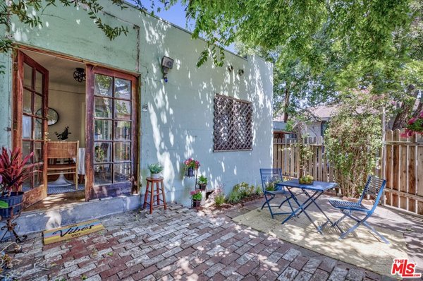 Just Sold! - Helped my first-time home buyer purchase the sweetest 2BR/1BA Casita drenched in original character. Let me help you find your own slice of Highland Park heaven. Just Sold! - Helped my first-time home buyer purchase the sweetest 2BR/1BA Casita drenched in original character. Let me help you find your own slice of Highland Park heaven.