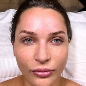 Brow Work - Free consultation by one of LA's top beauty experts