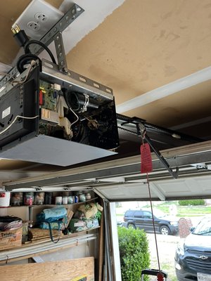 Replaced a broken operator - Customer called to let us know her old operator started smoking. This is a sign that the capacitor finally blew. We gave her the options to repair or replace the unit. The customer decided to replace because she wanted the MyQ smartphone app control.