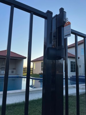 ANC Fence LLC - swimming pool Fence - This swimming pool fence was installed in Luling, Texas. with safety Magna Latch ANC Fence LLC - swimming pool Fence - This swimming pool fence was installed in Luling, Texas. with safety Magna Latch