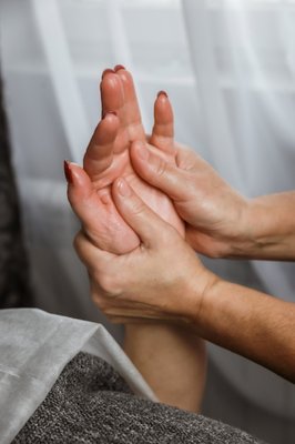 Hand & Arm Reflexology - Hand and Arm Reflexology help increase blood flow throughout the body by stimulating the blood in those extremities. Better blood circulation allows oxygen... Hand & Arm Reflexology - Hand and Arm Reflexology help increase blood flow throughout the body by stimulating the blood in those extremities. Better blood circulation allows oxygen...