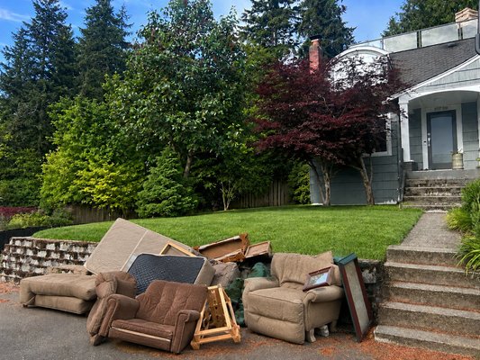 Furniture Removal - This was a $300 removal that took 30 minutes!
Email:glhaulingbooking@gmail.com 
Website:glhauling seattle.com