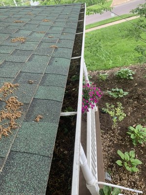 Gutter cleaning - Gutter cleaning Gutter cleaning - Gutter cleaning