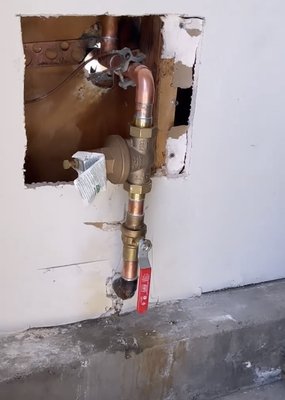 Completed Regulator installation and shut off valve and hose bib. - a few photos of some recent completed jobs ! Completed Regulator installation and shut off valve and hose bib. - a few photos of some recent completed jobs !