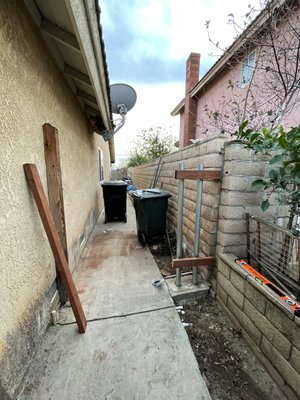 Fence / Gate Repair Rancho Cucamonga - I was called out to repair a fence and gate that had been destroyed by the wind. Upon arrival it was obvious that the gate would need to be replace with a stinger support system. I came back the next day and completed the project to this clients satisfaction. The job was done in about 3 hours and will last for many years to come. Fence / Gate Repair Rancho Cucamonga - I was called out to repair a fence and gate that had been destroyed by the wind. Upon arrival it was obvious that the gate would need to be replace with a stinger support system. I came back the next day and completed the project to this clients satisfaction. The job was done in about 3 hours and will last for many years to come.